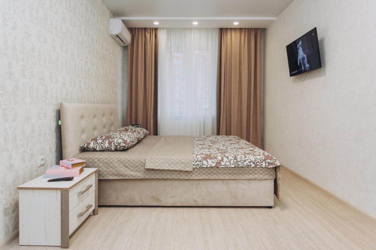 Luxe Apart-Hotel Near Lavina New Building 1 Floor Sumy Exteriör bild