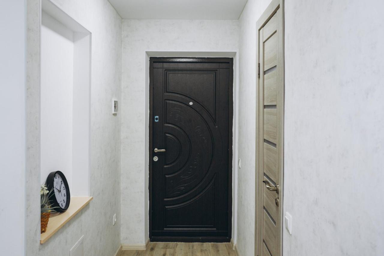 Luxe Apart-Hotel Near Lavina New Building 1 Floor Sumy Exteriör bild